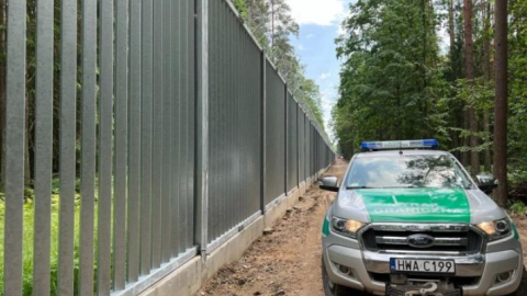 Польша заканчивает сооружение стены на границе с Беларусью. Фото: twitter.cоm/Straz_Graniczna
