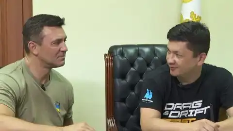Николай Тищенко и Виталий Ким. Кадр видеозаписи