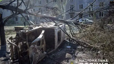 Последствия обстрелов в Донецкой области. Фото: Нацполиция