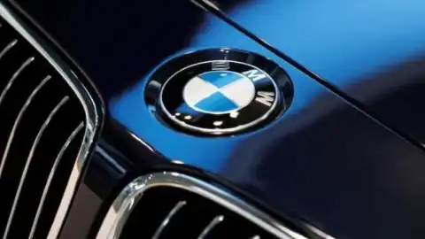 BMW начала продавать подогрев сидений по подписке – $18 в месяц