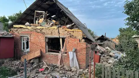 Последствия удара по Никополю. Фото: Резниченко/Telegram