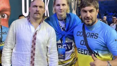 У Федерації боксу України розповіли як підтримували Усика під час поєдинку з Джошуа