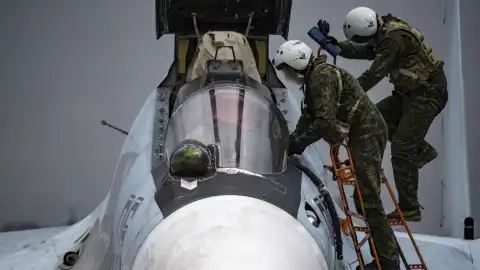 Российским военным летчикам не выплачивают "боевые" на войне в Украине – разведка