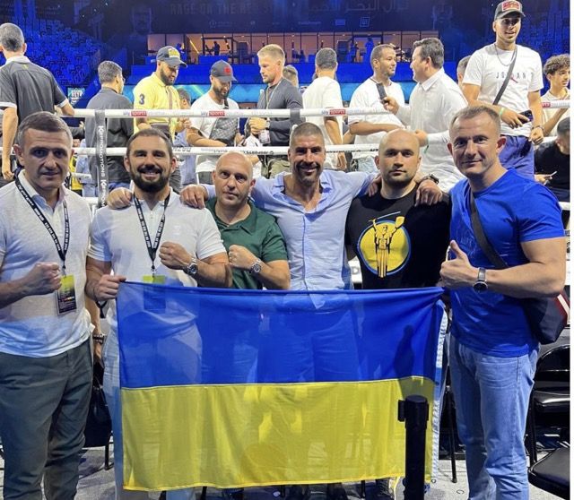 Руководство ФБУ на чемпионском поединке Александра Усика 
