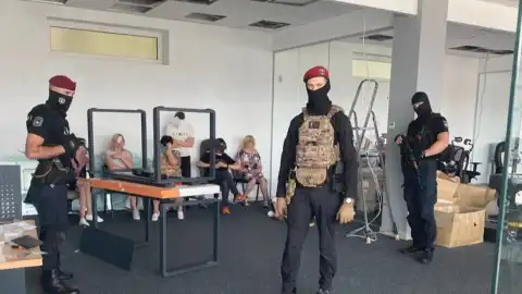 Обыск в ООО "Симкорд". Фото из открытых источников