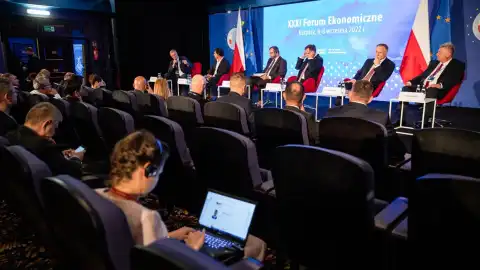 Первые результаты экономического форума относительно "плана Маршалла" в Польше: инвестиции и соглашения об общих проектах с партнерами из ЕС