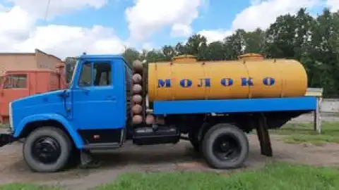Молоковоз. Иллюстрация