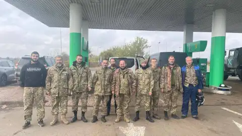 Звільнені з полону. Фото: Telegram Андрія Єрмака