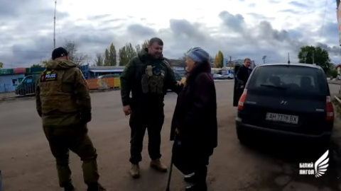 З прифронтової Мар'їнки евакуювали всіх жителів. У місті не залишилось жодної вцілілої будівлі