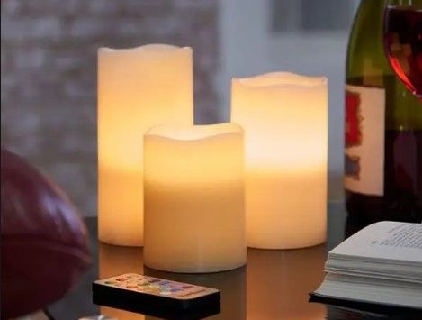Свічки. Фото: f.ua