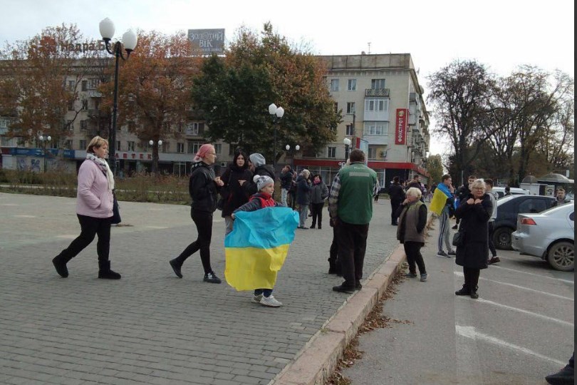 Жителі Херсона чекають на ЗСУ. Фото: t.me/perepichka_news