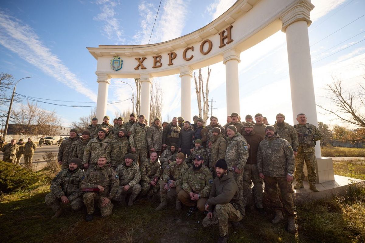 Президент відвідав деокупований Херсон.
