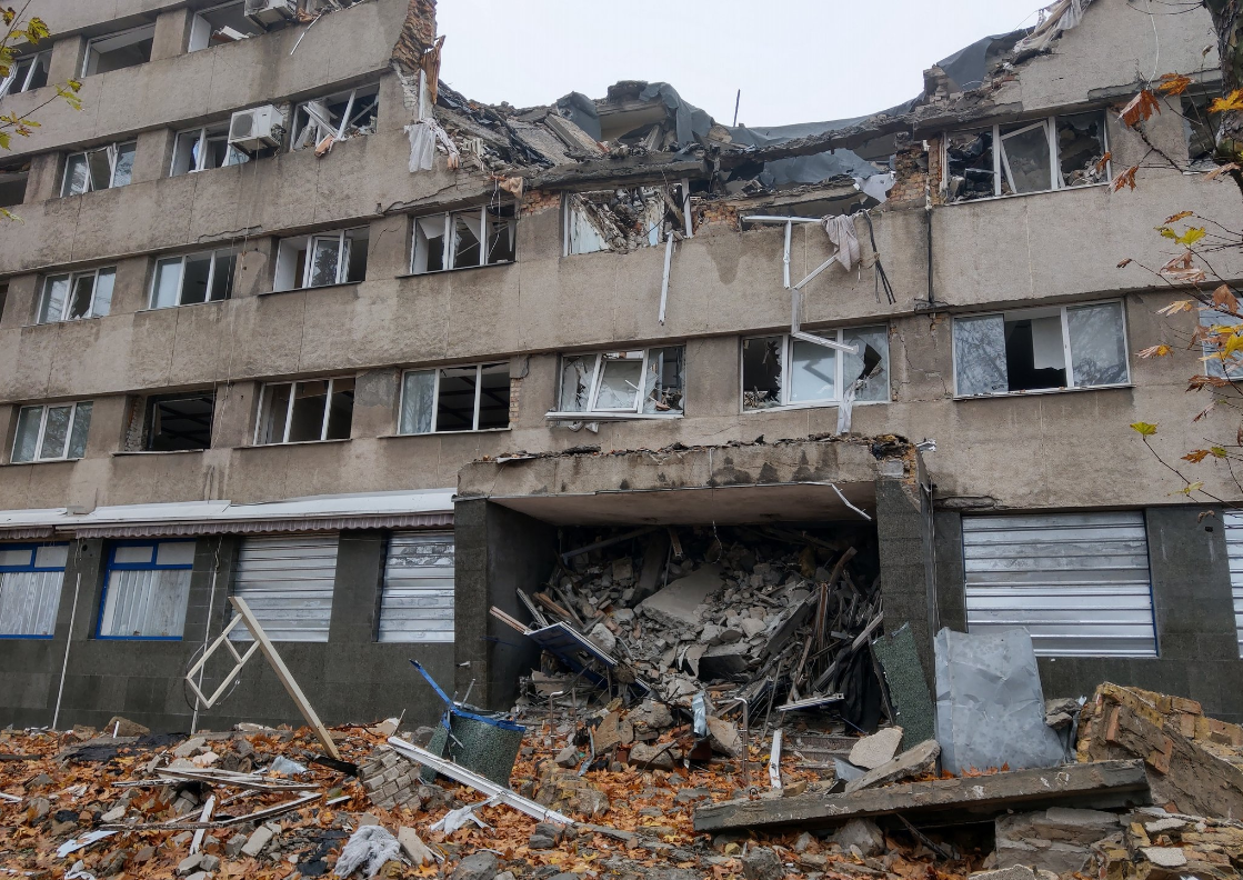 Руйнування в Миколаєві через повномасштабну війну з Росією. Фото: twitter/Matti Maasikas