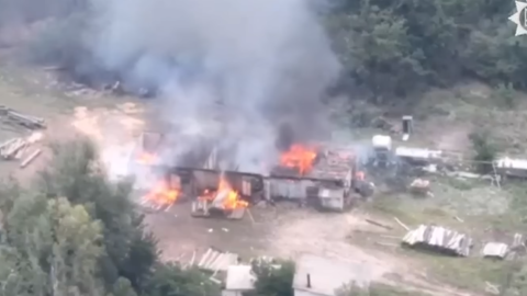 Українські артилеристи знищили ворожий склад боєприпасів у Луганській області