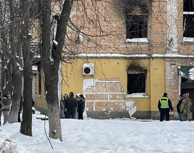 Зрізане графіті Бенксі. Фото: