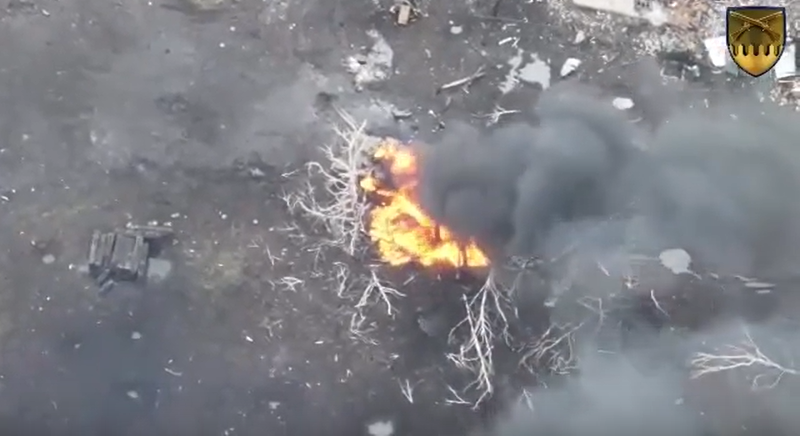 Загоряння ворожої техніки. Скріншот відео
