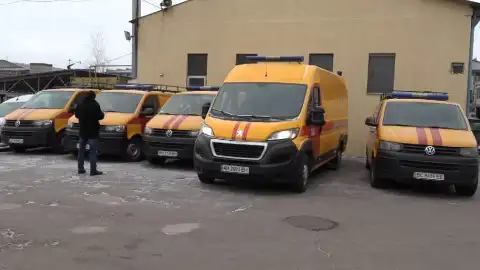 Автомобили аварийной службы для "Херсонгаза". Фото: rgc.ua