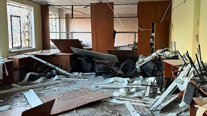 Наслідки обстрілів Краматорська вночі 7 січня. Фото: Facebook / Олександр Гончаренко
