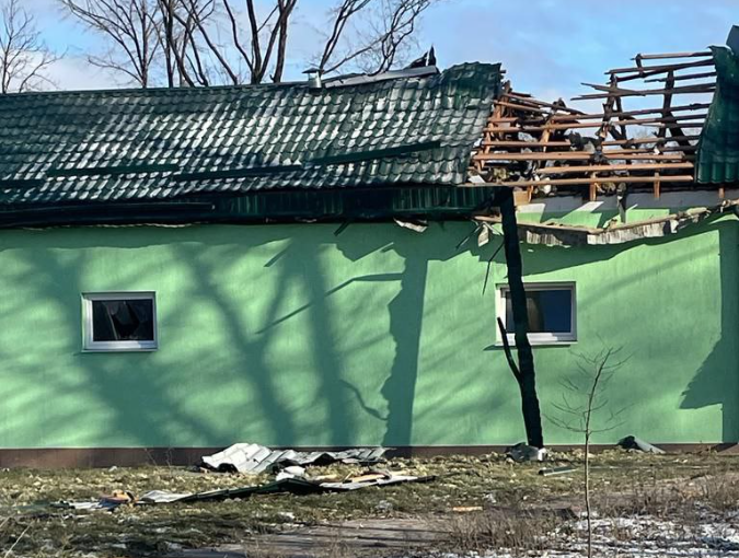 Результати ворожого обстрілу в населеного пункті Курахове. Фото: telegram/Донецька ОВА