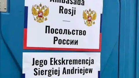 Польские активисты открыли в Варшаве новое "посольство" России