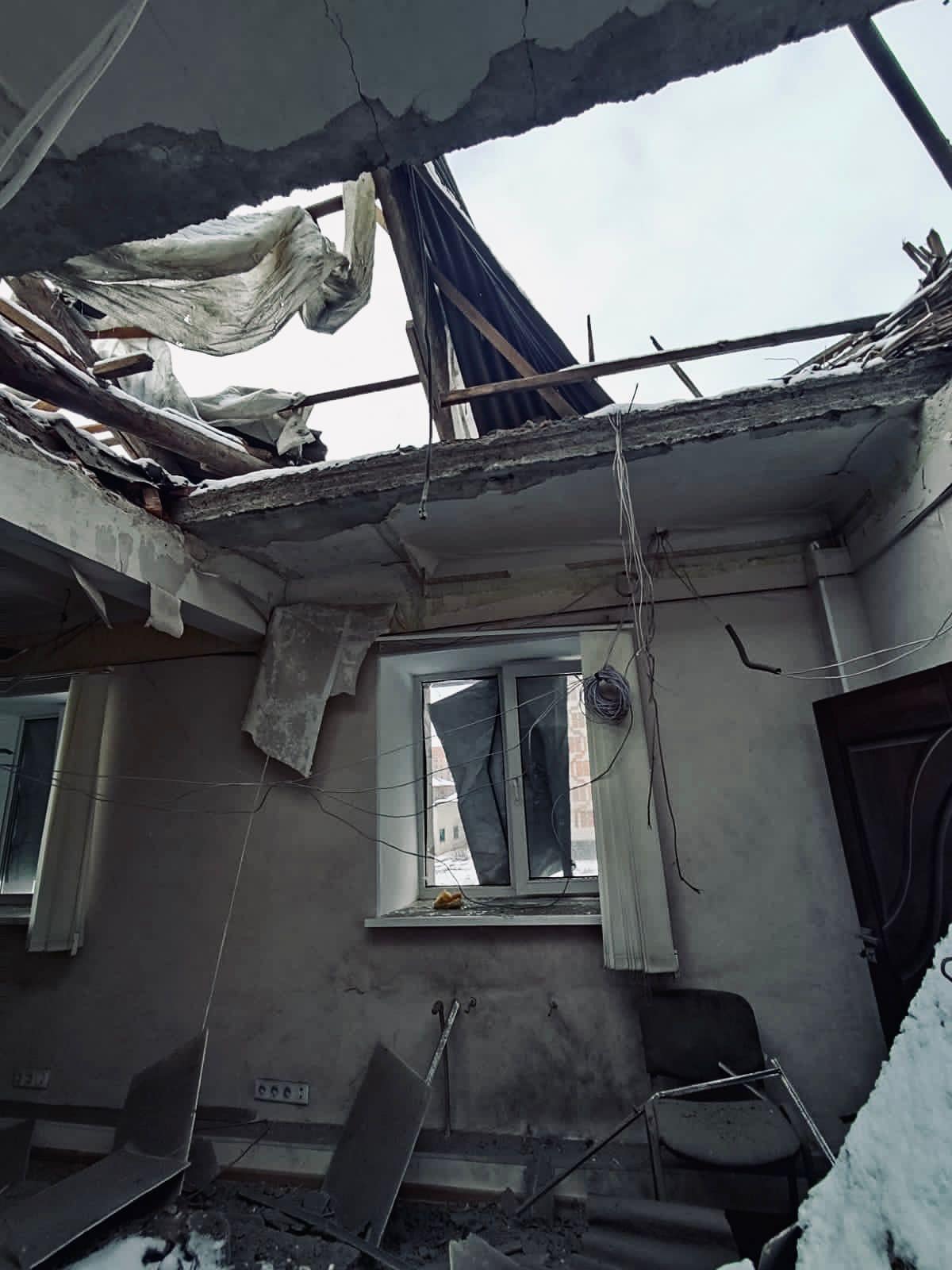 Наслідки обстрілу. Фото: facebook/Сергій Крук