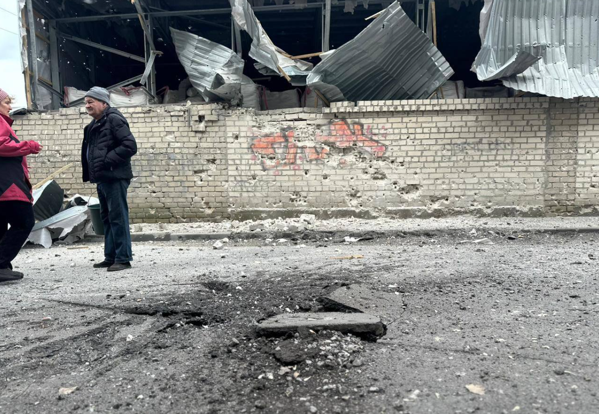 Наслідки російського обстрілу Херсона 28 лютого. Фото: telegram/Андрій Єрмак