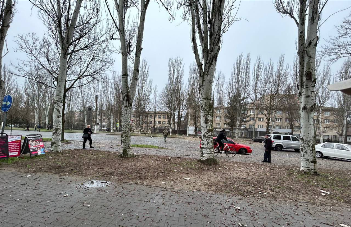 Повреждение получило здание, захваченное оккупантами.  Фото: telegram/Иван Федоров