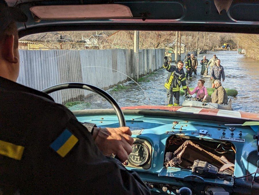 Рятувальники показали наслідки прориву дамби в Краматорську. Фото: ДСНС