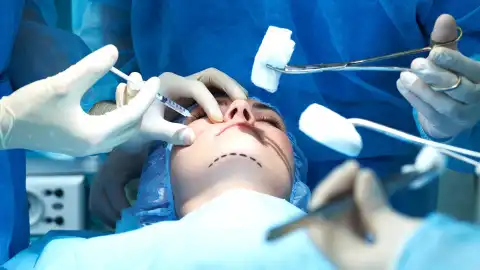 China prosecutes 381 suspects involved in medical cosmetology-related crimes. Photo by Xinhua.