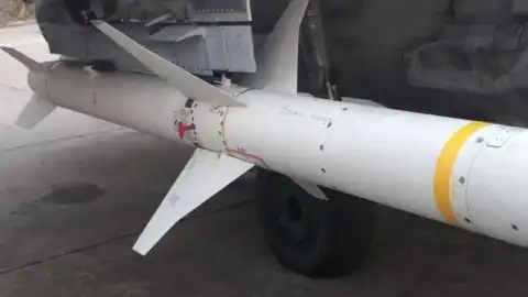 AGM-88 HARM, адаптированная под МиГ-29 ВСУ с помощью пилона LAU-118/А. Фото из открытых источников