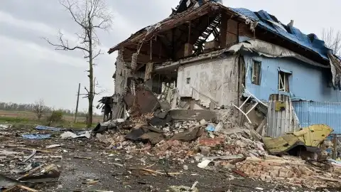 Occupiers Shell 10 Settlements In Donetsk Region On April 19, 1 Person Killed, 2 Wounded