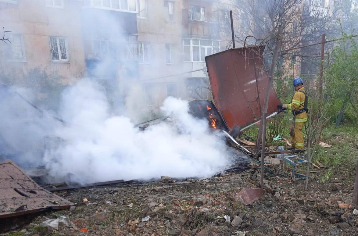 Возгорание в результате обстрела.  Фото: telegram/dnipropetrovskaODA