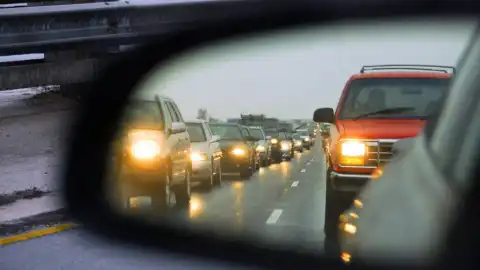 Ближний свет фар. Фото: Полиция