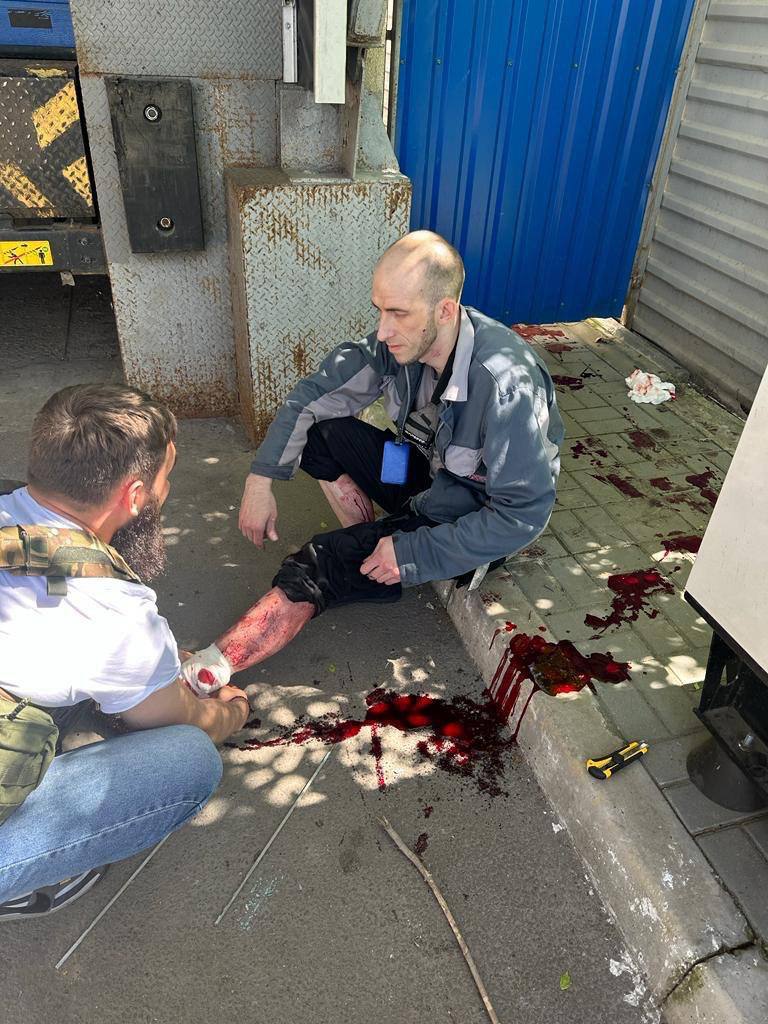 Наслідки обстрілів Херсона. Фото: t.me/ermaka2022