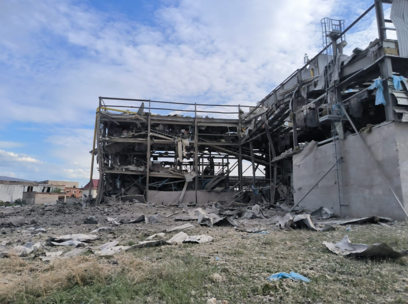 Понівечена будівля. Фото: telegram/Донецька ОВА 
