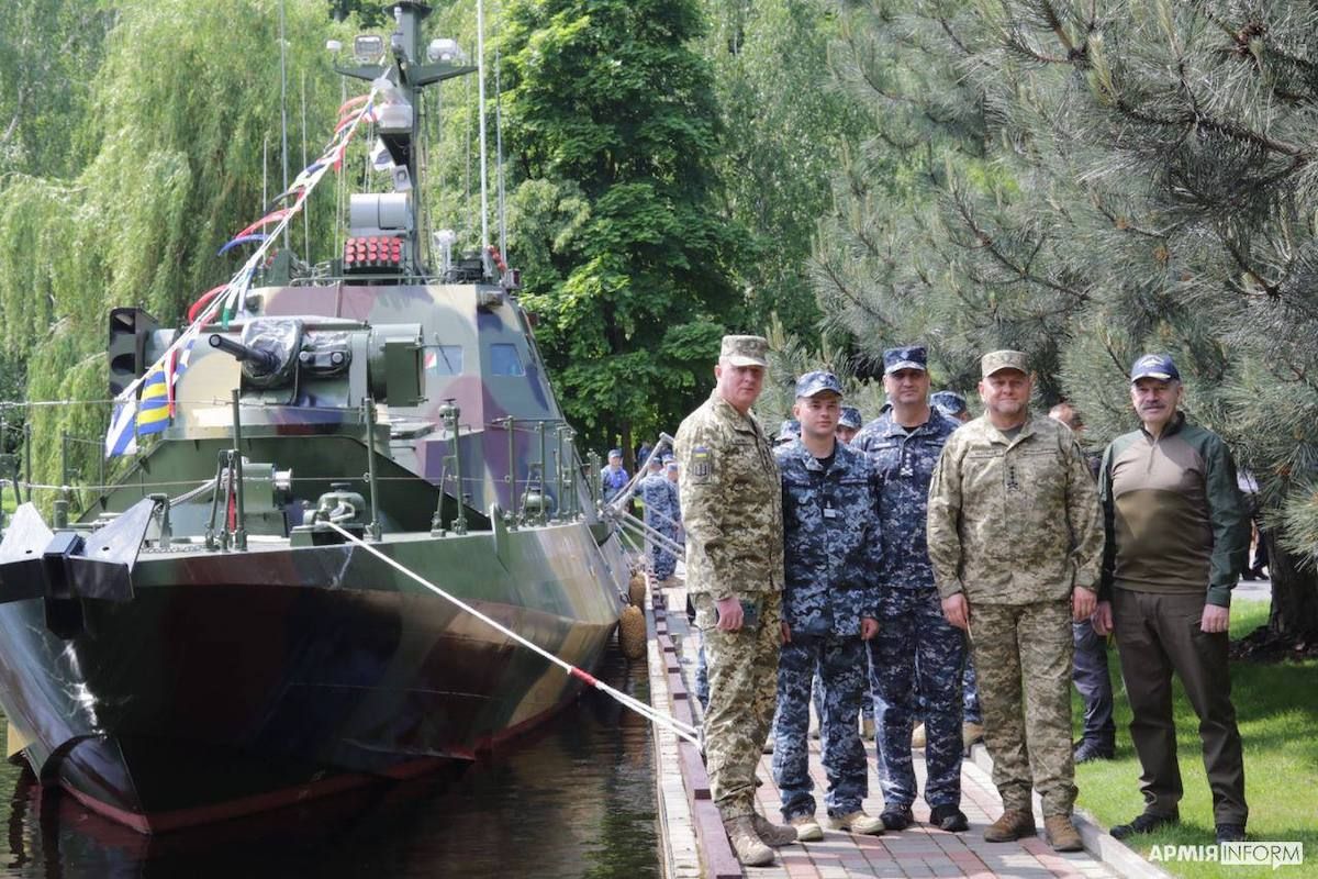 Валерій Залужний був присутній на церемонії передачі ВМС ЗС України бронекатера 