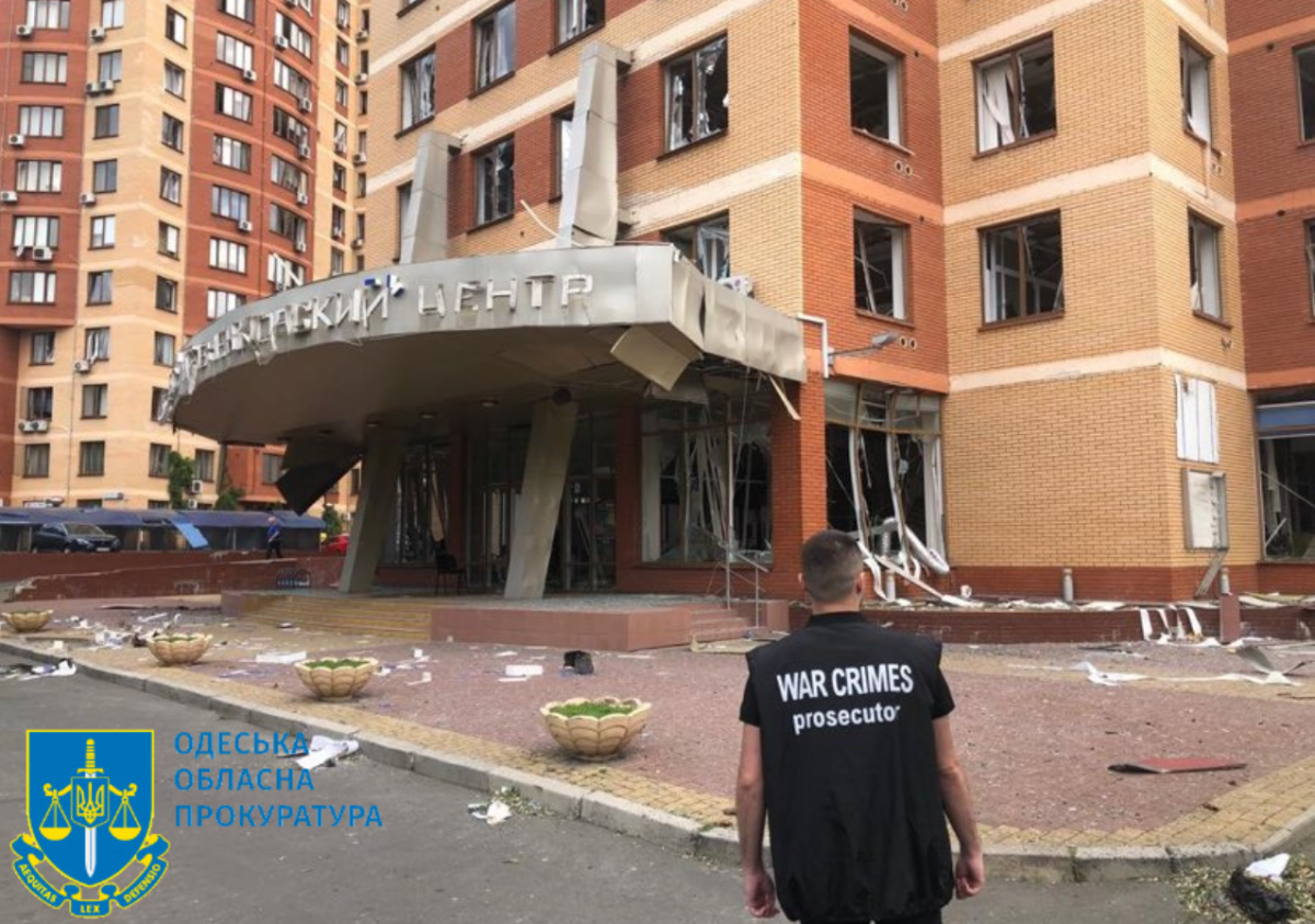 Понівечена будівля. Фото Одеська обласна прокуратура
