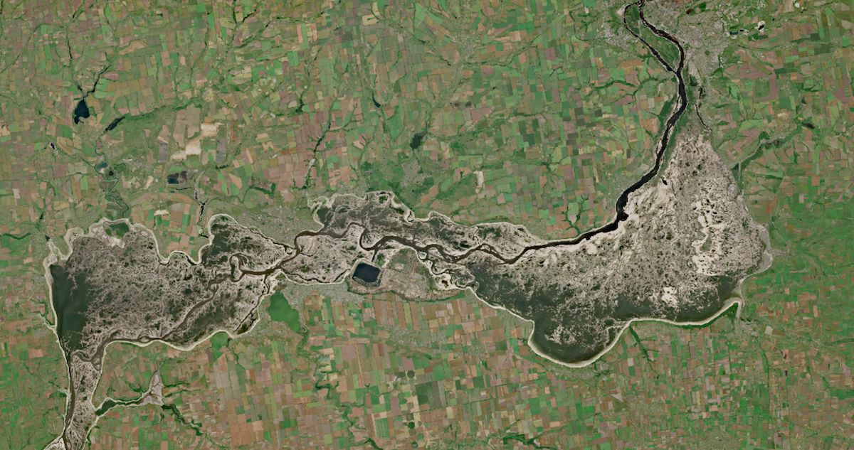 Супутниковий знімок Каховського водосховища за 20 червня. Фото: ESA / Copernicus Sentinel / Sentinel-2 L2A