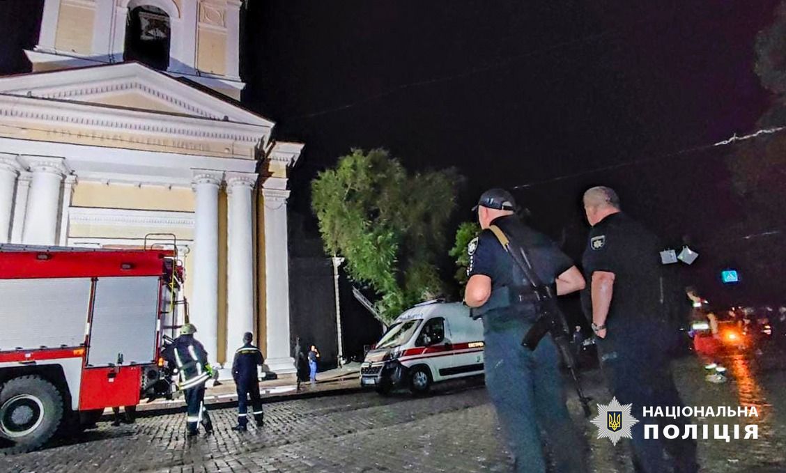 Всі служби працюють на місцях. Фото: Національна поліція