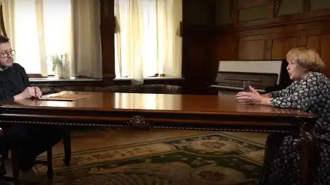 Олексій Суханов та  Ада Роговцева. Скріншот відео: YouTube/Говорить Суханов