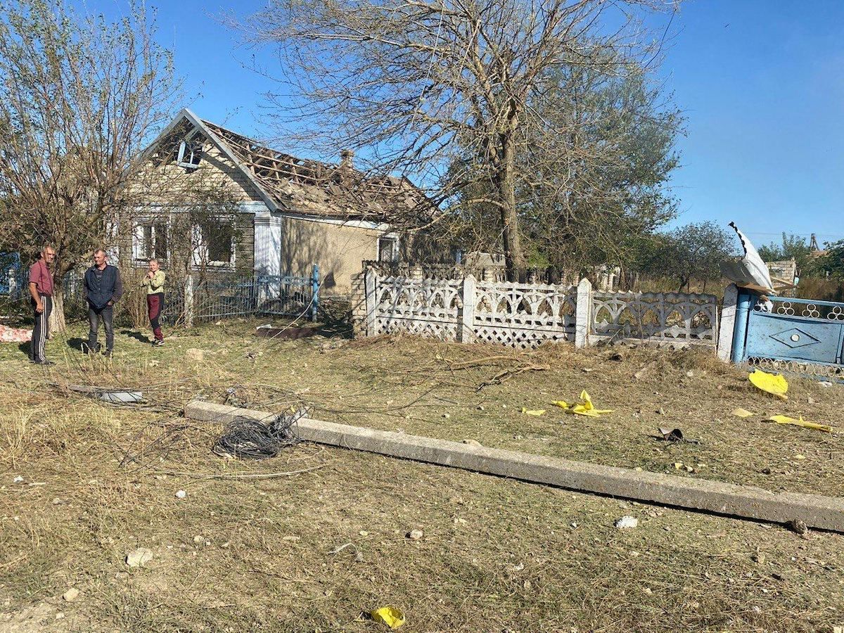 Армія РФ завдала авіаудару по Херсонській області, загинуло троє людей. Фото: Херсонська ОВА