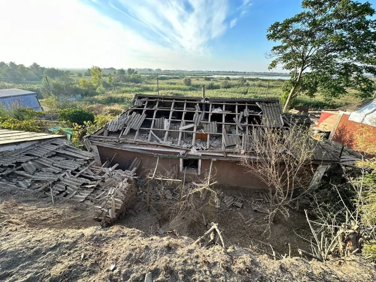 Руйнування унаслідок російського обстрілу. Фото: telegram/Олександр Прокудін