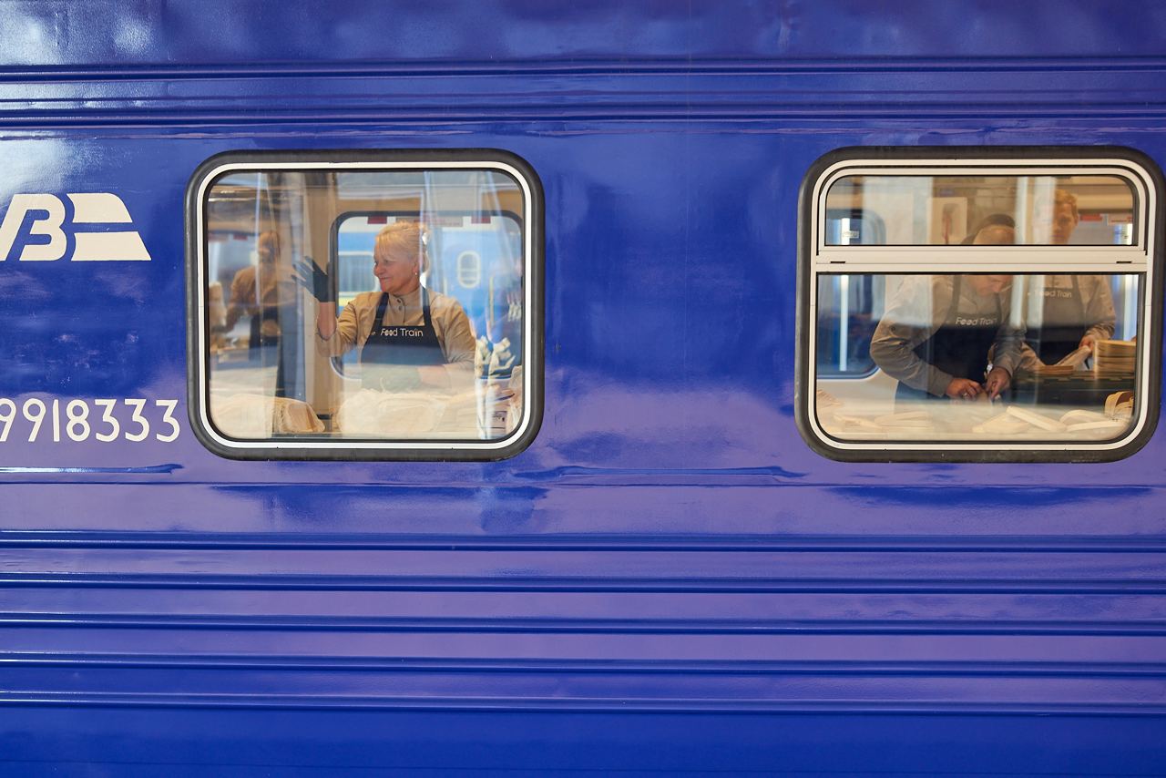 Поїзд-кухня. Фото: facebook/Ukrzaliznytsia