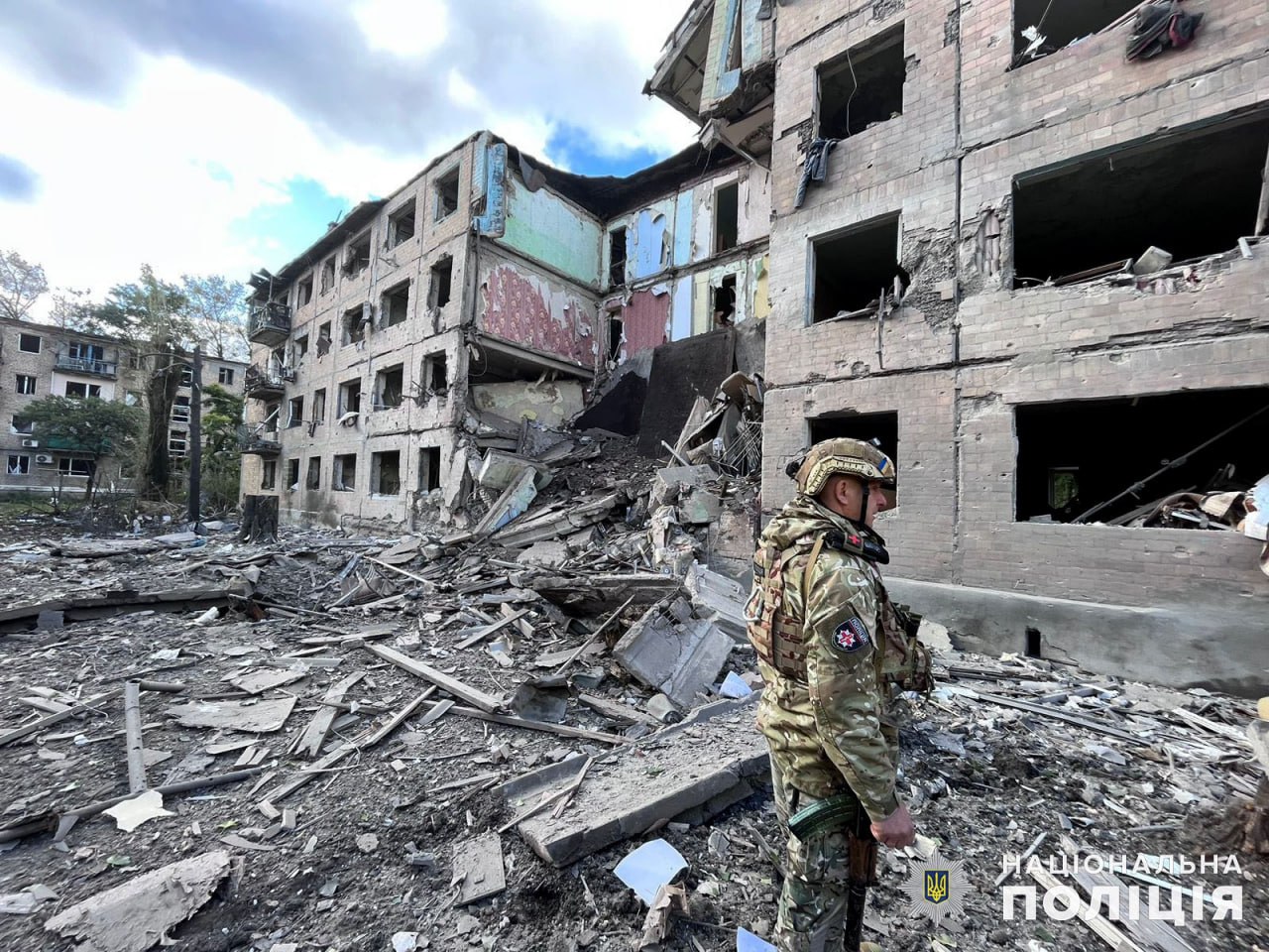Наслідки російських обстрілів. Фото: телеграм-канал поліції Донецької області