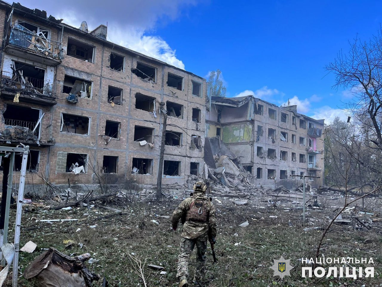Наслідки російських обстрілів. Фото: телеграм-канал поліції Донецької області