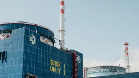 Росія запустила "шахеди" по Хмельницькій АЕС, Зеленській обіцяє відповідь за атаки енергетики, Шойгу доповів Путіну про навчання з "масованого ядерного удару"