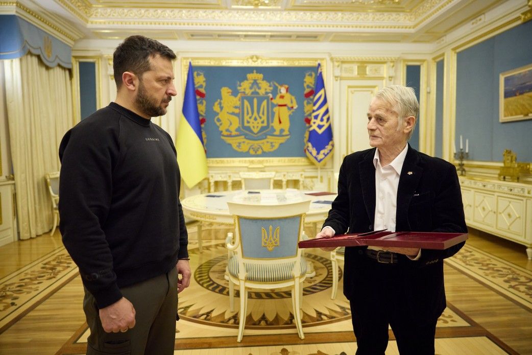 Зеленський присвоїв Мустафі Джемілєву звання Героя України. Фото: ОП