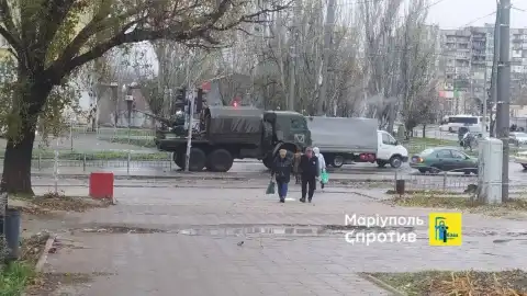 RF military convoys moving in direction of Zaporizhzhia in Mariupol