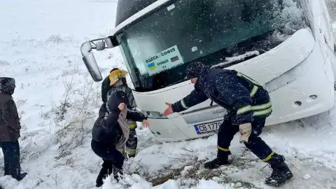 Україна потерпає від снігопаду – 5 людей замерзли на смерть, Безугла вимагає звільнити Залужного, натомість звільнять її, Росія отримує з українських заводів запчастини для авіатехніки