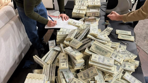 У торговців зброєю вилучили $6 мільйонів готівкою. Фото: Нацполіція України